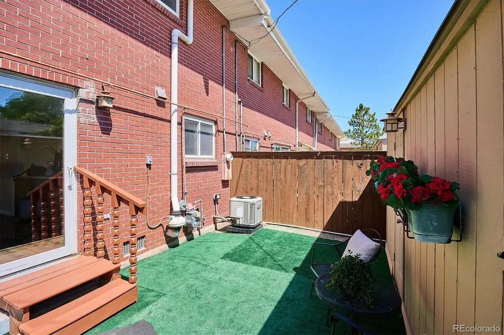 3952 S Yosemite Street Denver CO 80237
