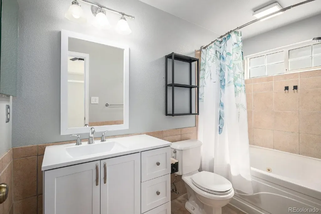 3657 S Flanders Street Aurora CO 80013