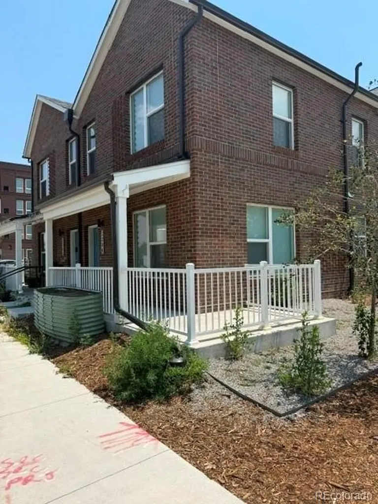 2206 E 38th Avenue Denver CO 80205