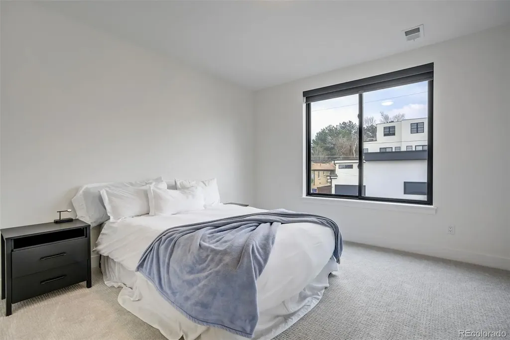 2526 S Lincoln Street Denver CO 80210