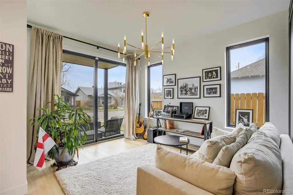 2526 S Lincoln Street Denver CO 80210