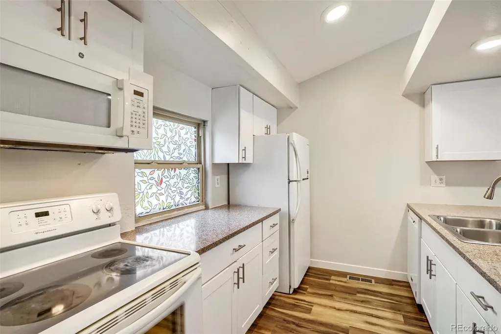 4136 S Rifle Way Aurora CO 80013