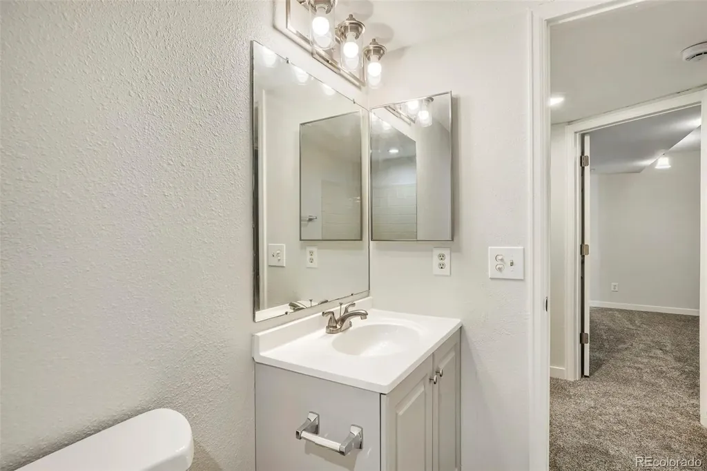 4136 S Rifle Way Aurora CO 80013