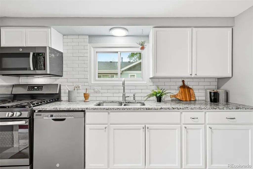 4186 S Lincoln Street Englewood CO 80113