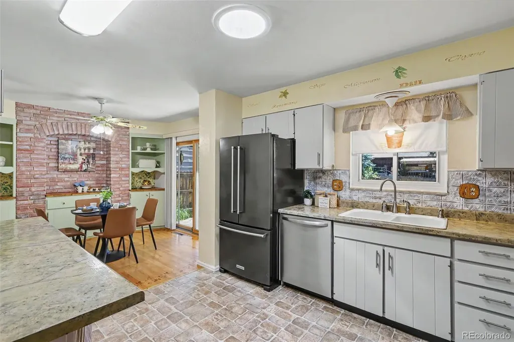 1011 N Chelton Road Colorado Springs CO 80909