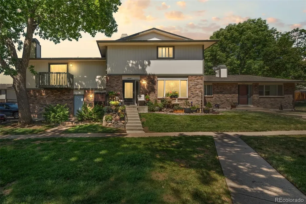 1838 S Ammons Street Denver CO 80232