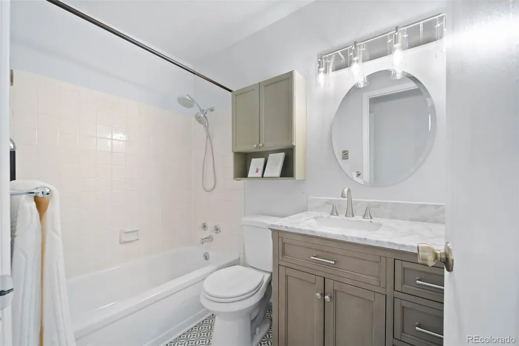 1838 S Ammons Street Denver CO 80232