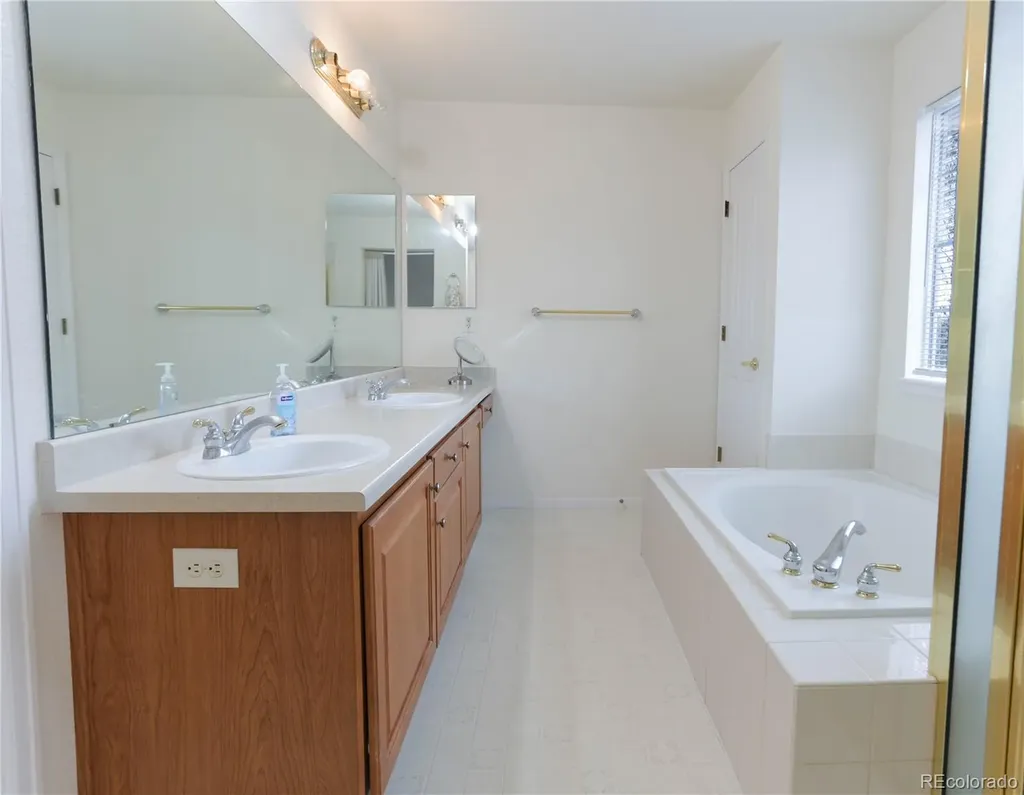 14302 E Napa Place Aurora CO 80014