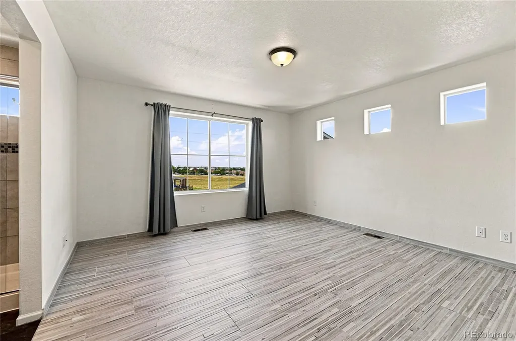 10231 Yampa Court Commerce City CO 80022