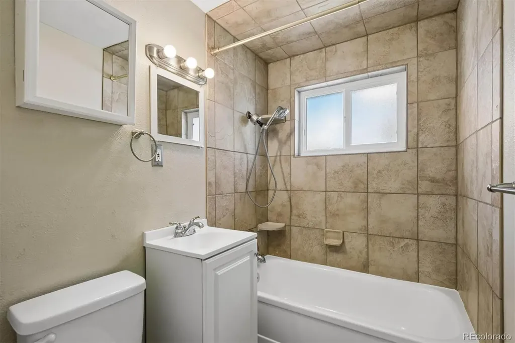 3177 Ursula Street Aurora CO 80011