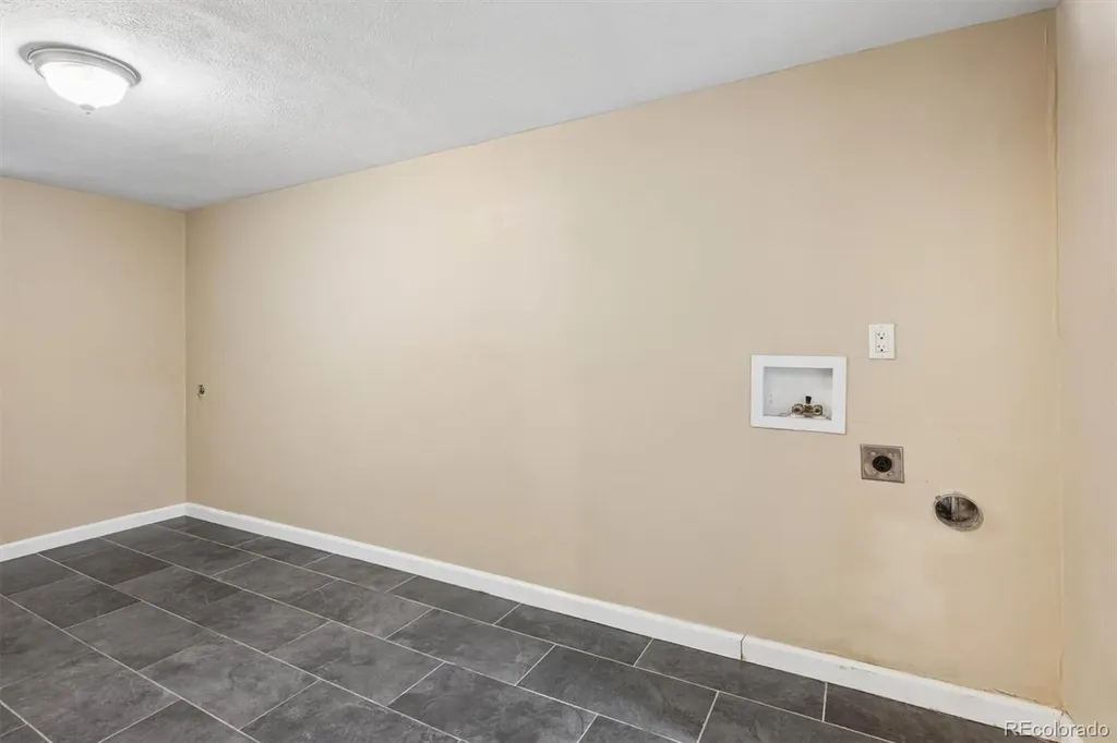 3177 Ursula Street Aurora CO 80011