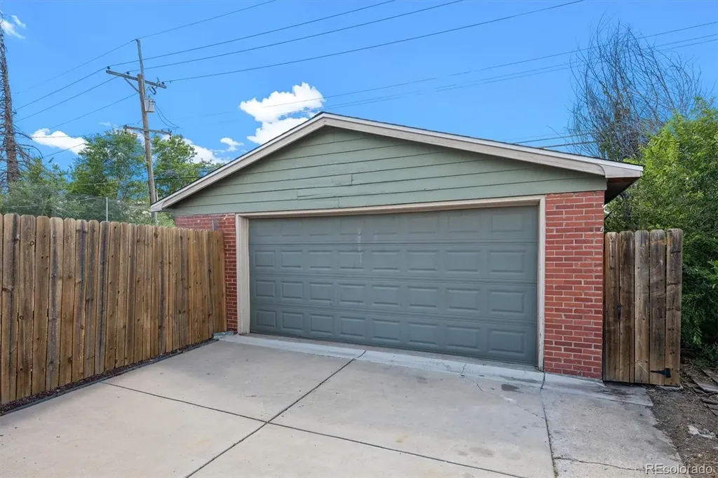 3177 Ursula Street Aurora CO 80011