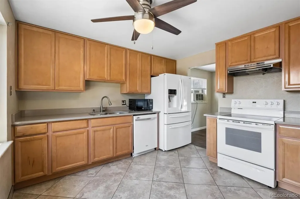 3177 Ursula Street Aurora CO 80011