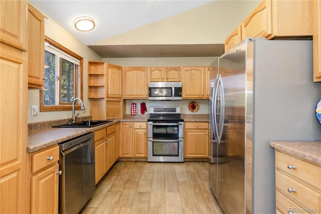 10868 Norton Avenue Conifer CO 80433
