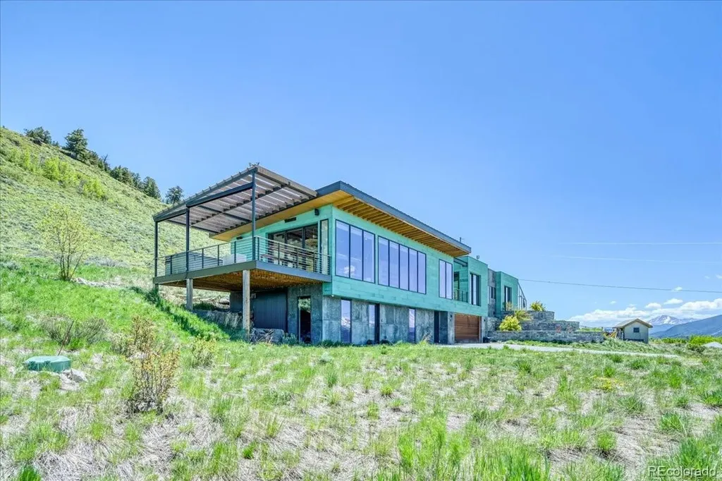 421 Z Road Silverthorne CO 80498