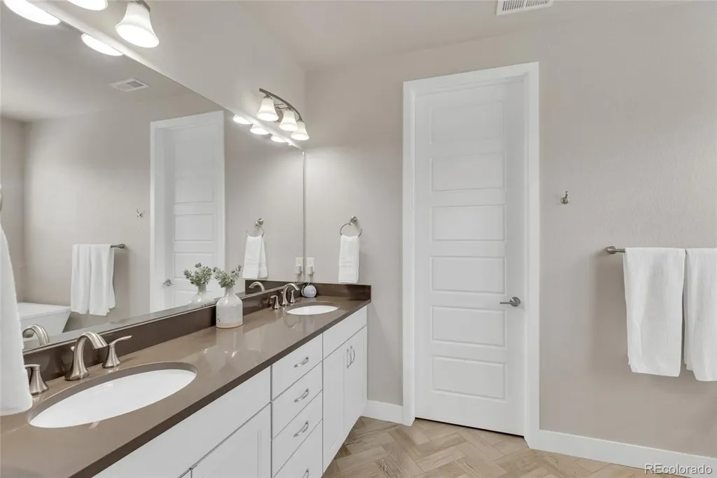 10401 Maplebrook Way Highlands Ranch CO 80126