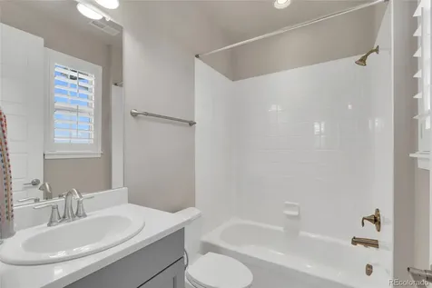 10401 Maplebrook Way Highlands Ranch CO 80126