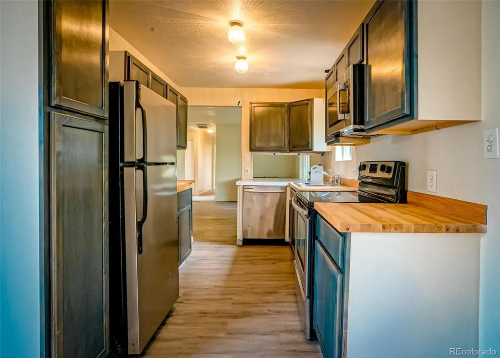 2765 Applewood Drive Colorado City CO 81019