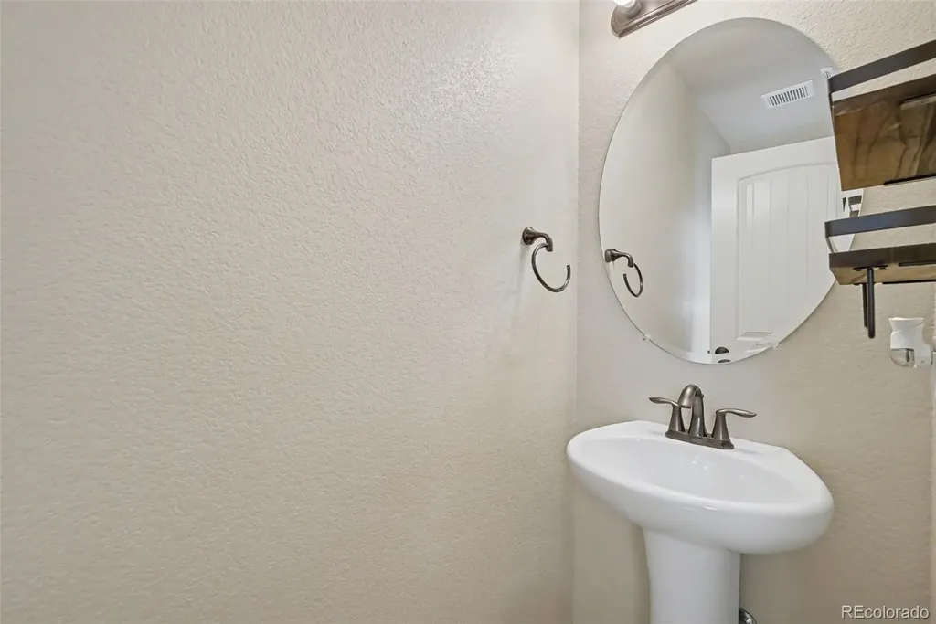 6623 Young Oak Grove Colorado Springs CO 80923