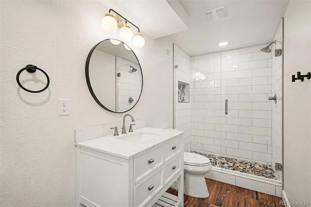 21220 E Bellewood Drive Centennial CO 80015