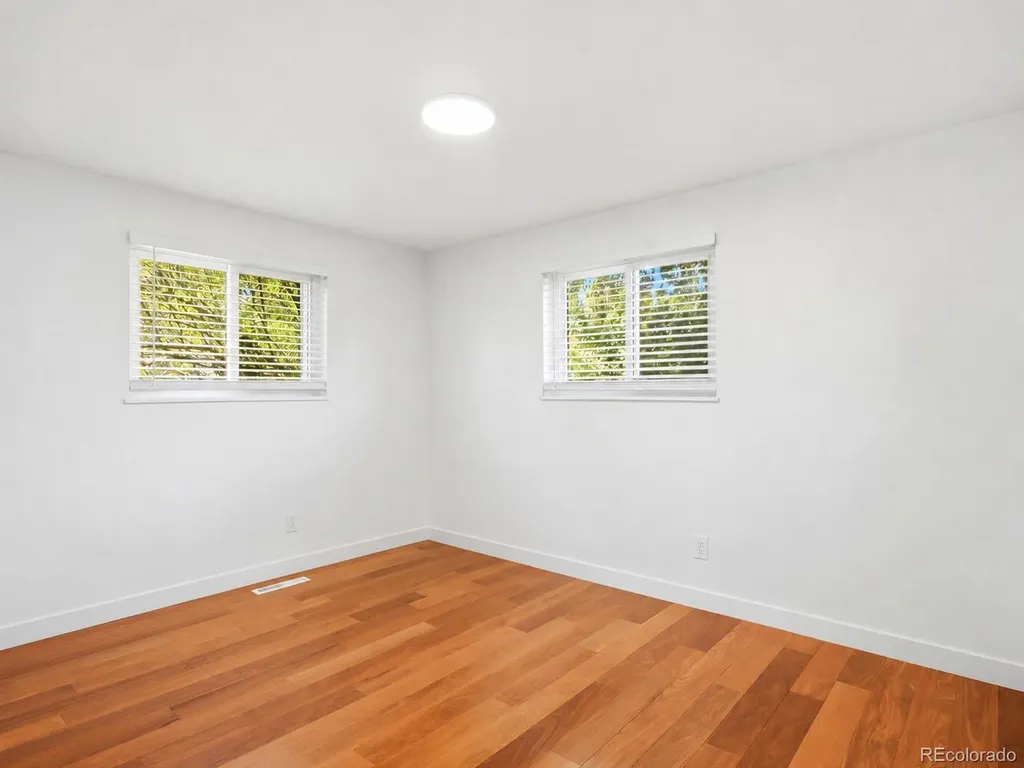544 Hilltop Street Longmont CO 80504