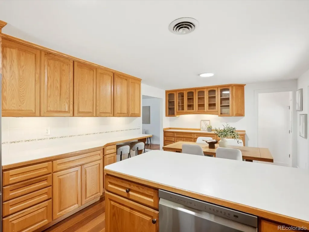 544 Hilltop Street Longmont CO 80504