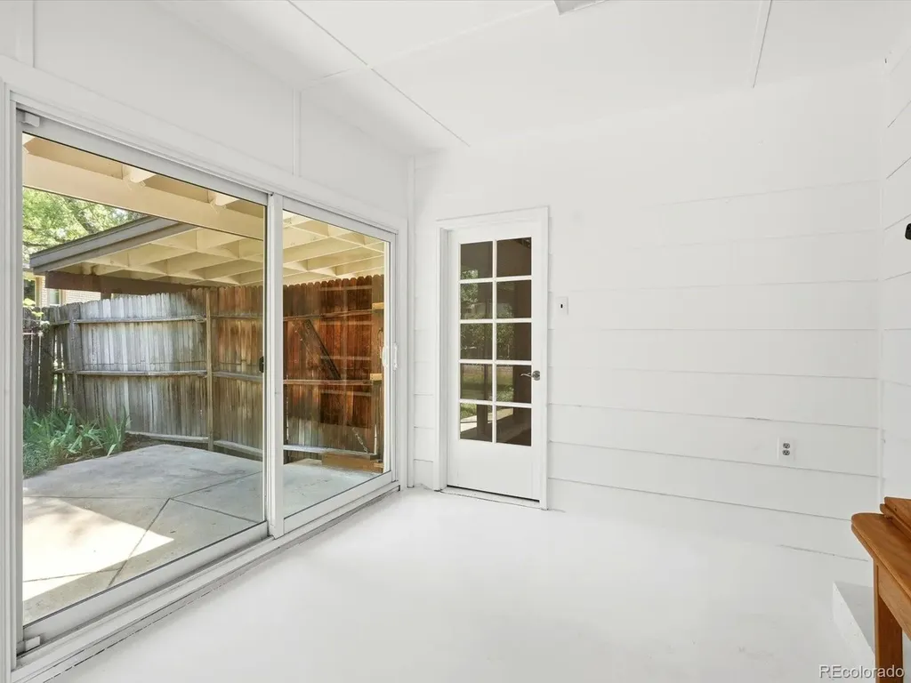 544 Hilltop Street Longmont CO 80504