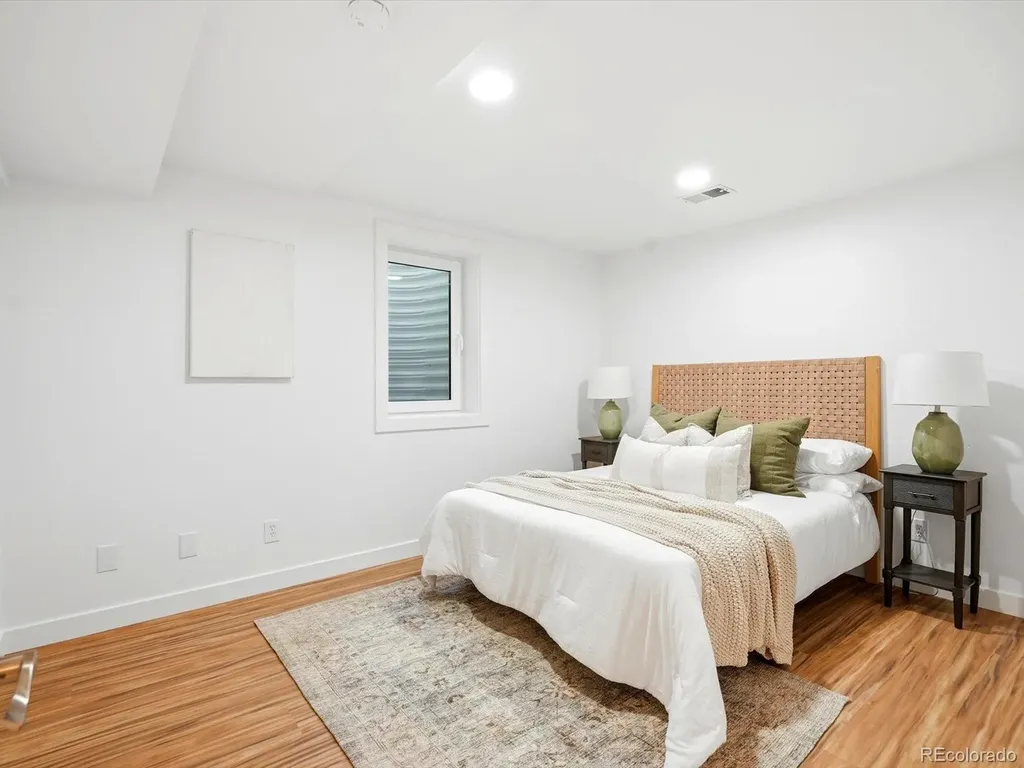 544 Hilltop Street Longmont CO 80504