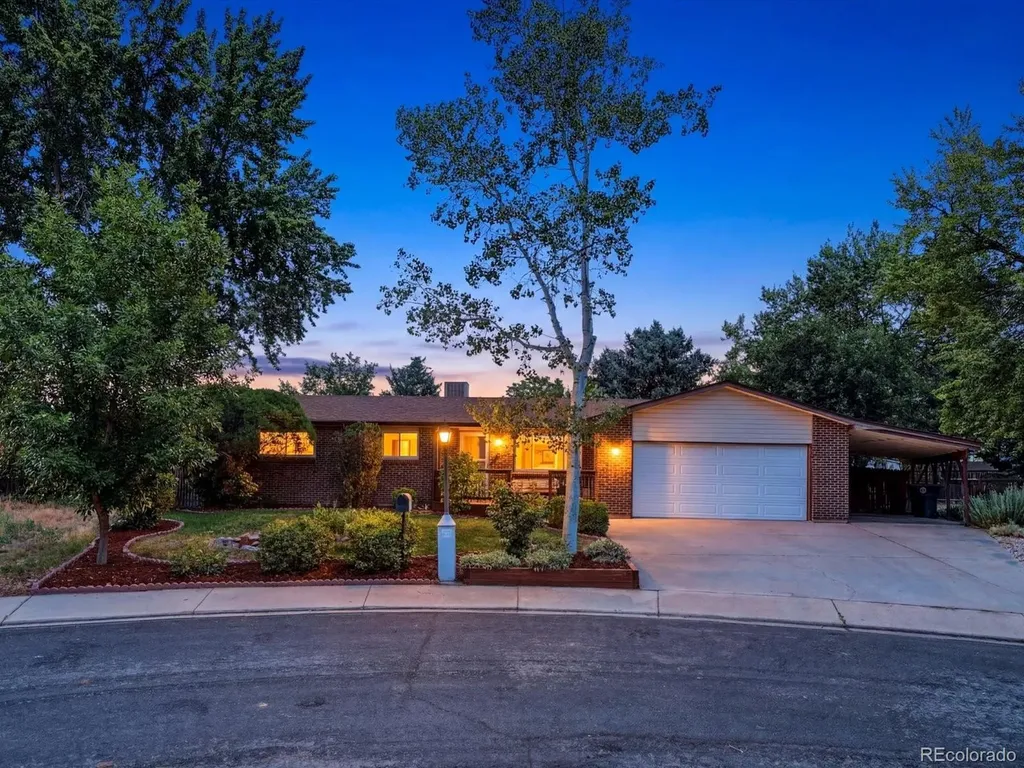 544 Hilltop Street Longmont CO 80504