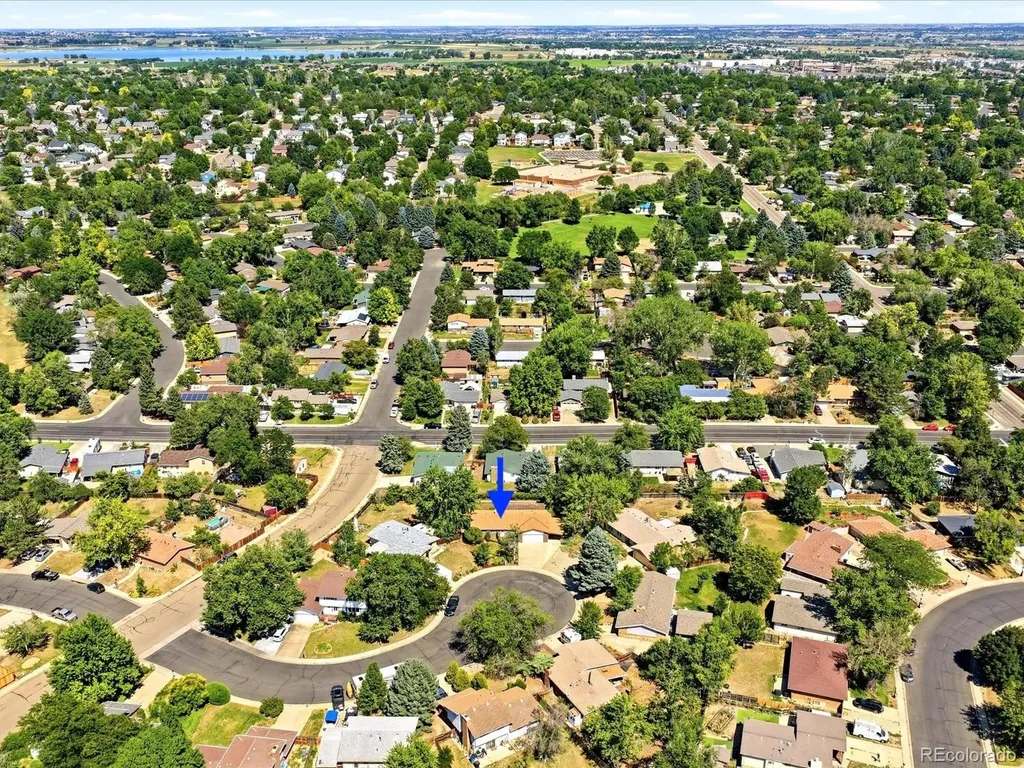 544 Hilltop Street Longmont CO 80504