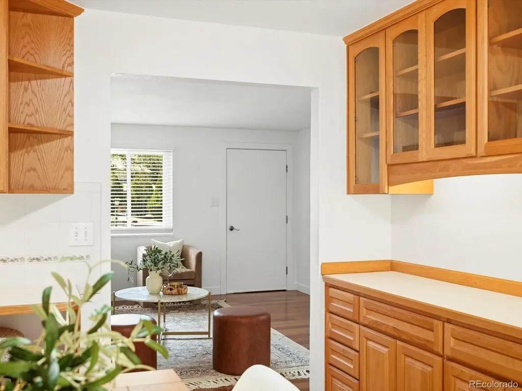 544 Hilltop Street Longmont CO 80504