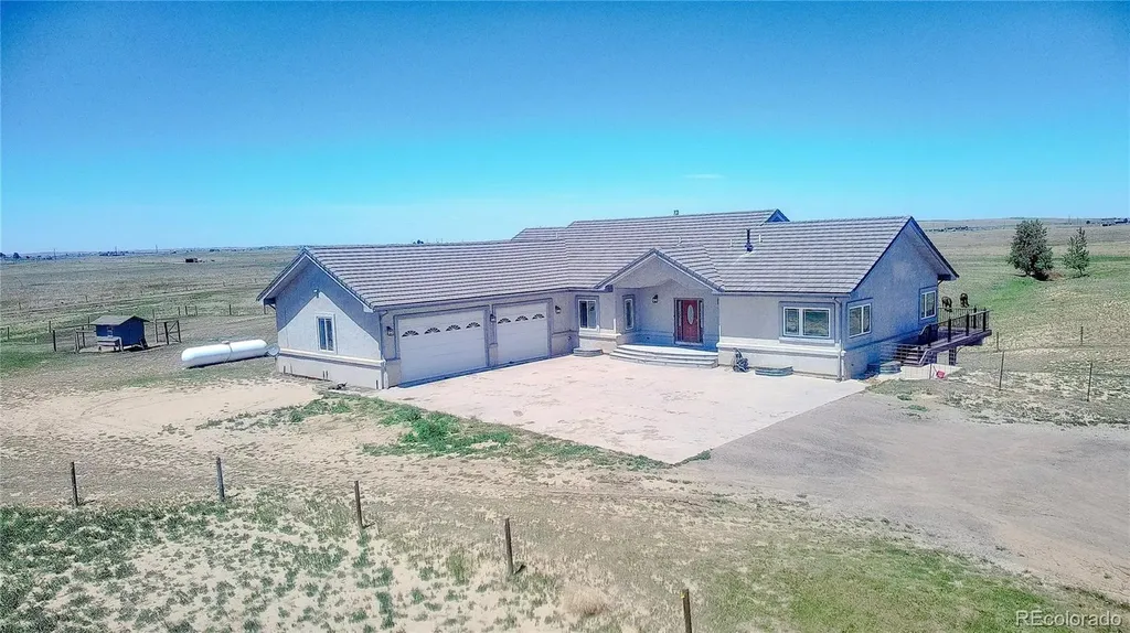 58989 E Chenango Place Strasburg CO 80136