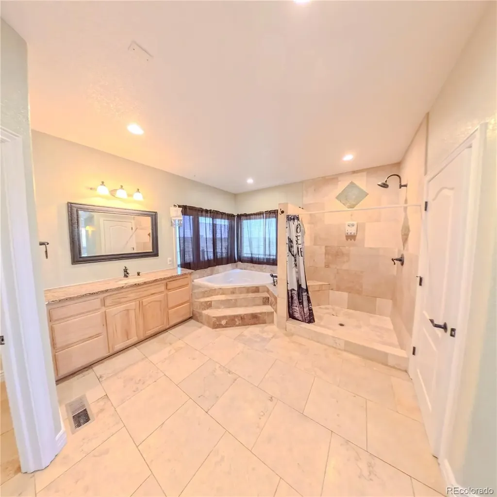 58989 E Chenango Place Strasburg CO 80136