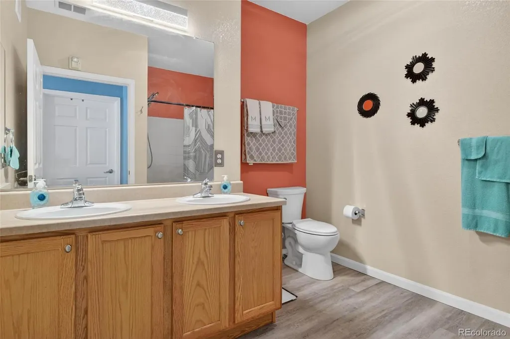 5255 Memphis Street Denver CO 80239