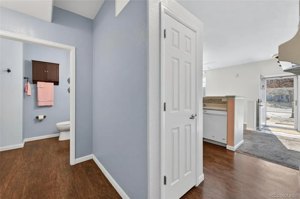 5255 Memphis Street Denver CO 80239