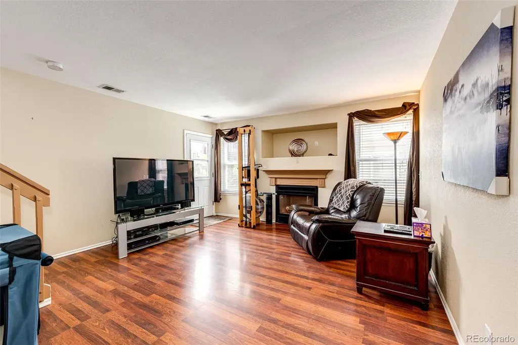 5172 Sydney Avenue Highlands Ranch CO 80130