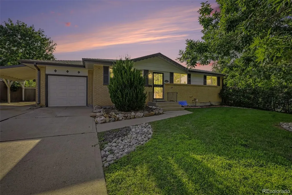1635 S Yukon Court Denver CO 80232