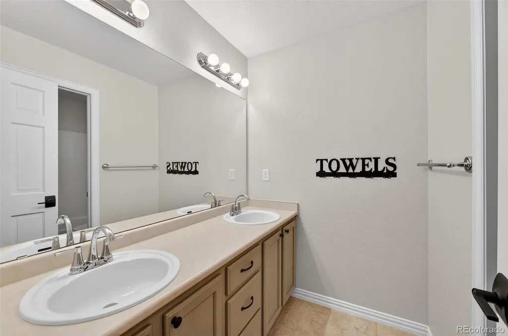 9590 S Everett Way Littleton CO 80127