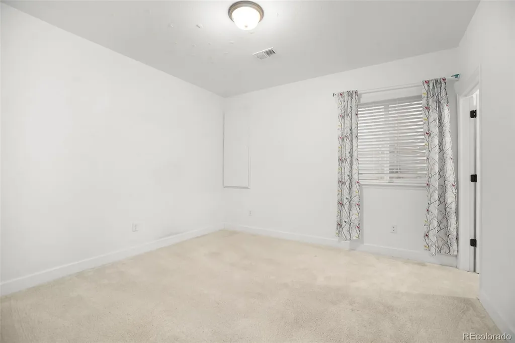 24777 E Alamo Place Aurora CO 80016