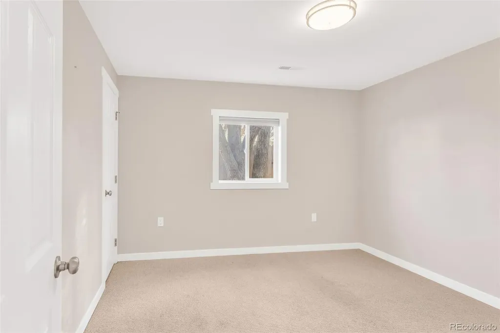 214 N Knox Court Denver CO 80219
