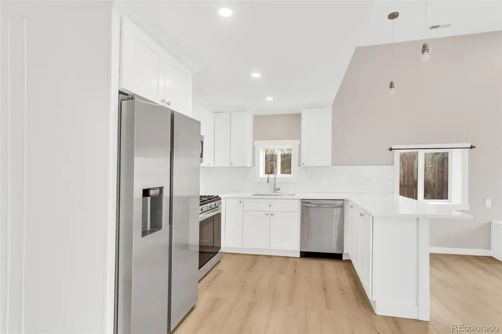 214 N Knox Court Denver CO 80219