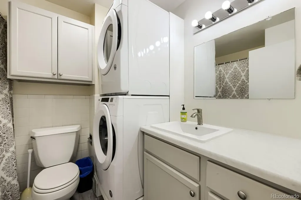 1602 S Everett Street Lakewood CO 80232