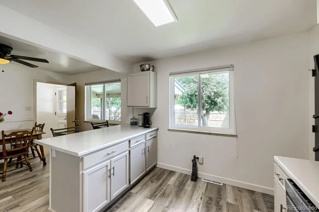 1602 S Everett Street Lakewood CO 80232