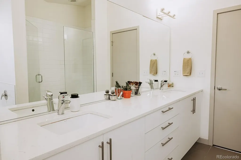5760 W 39th Place Denver CO 80212