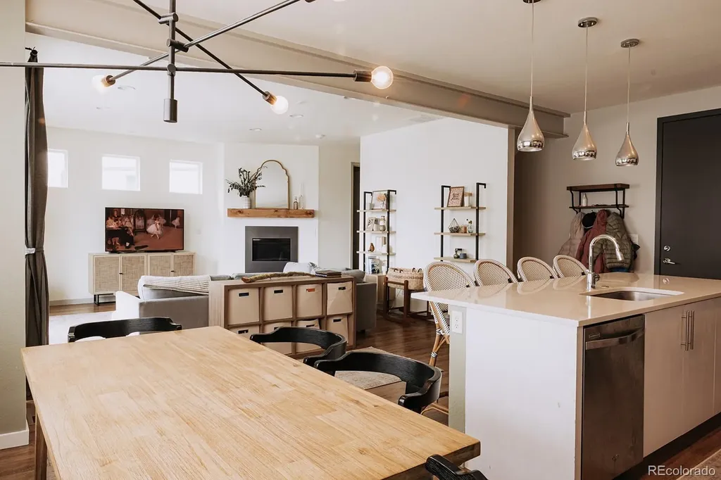 5760 W 39th Place Denver CO 80212