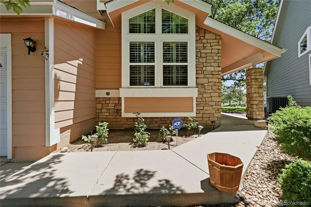 31 Sutherland Court Littleton CO 80130