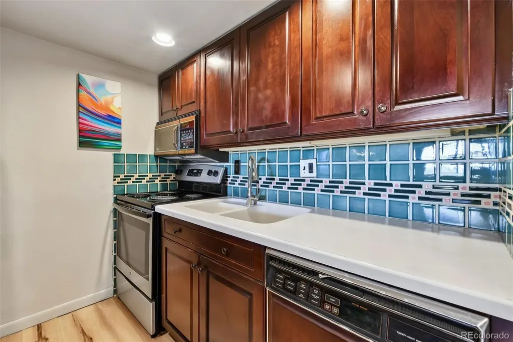 1008 N Corona Street Denver CO 80218