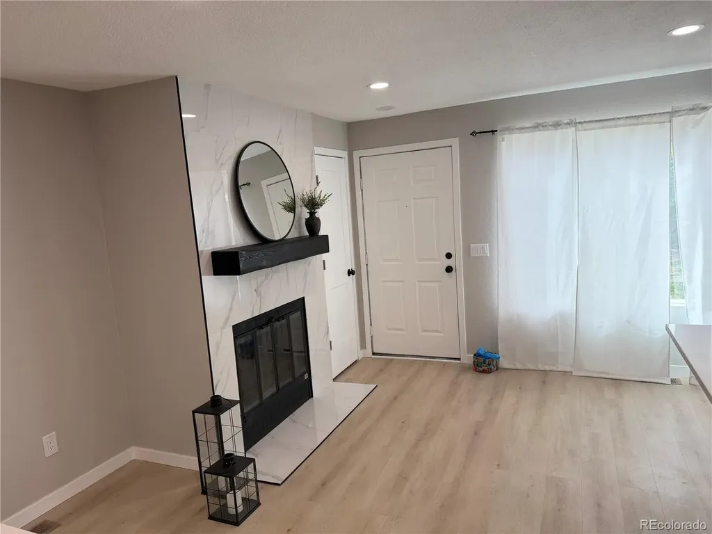 5250 S Huron Way Littleton CO 80120