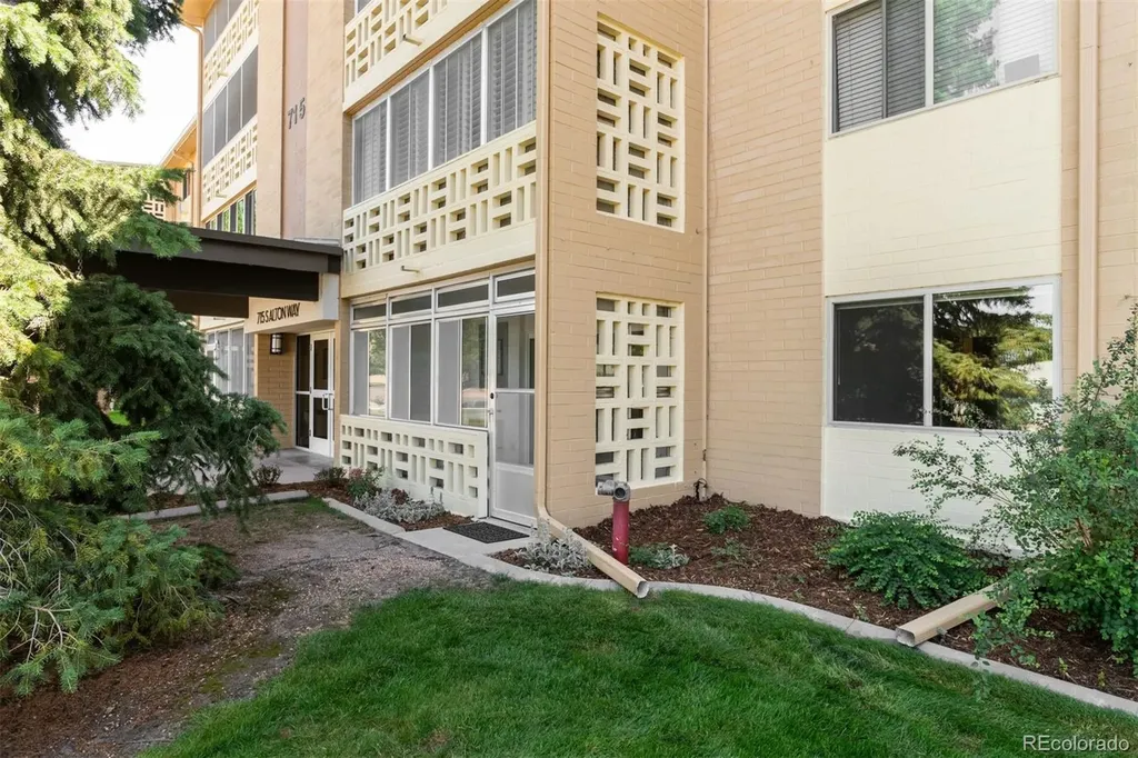 715 S Alton Way Denver CO 80247