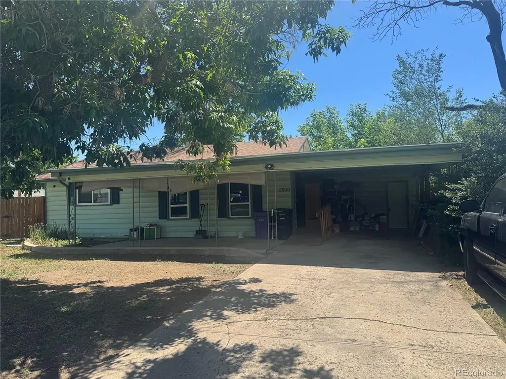 2500 S Hooker Street Denver CO 80219